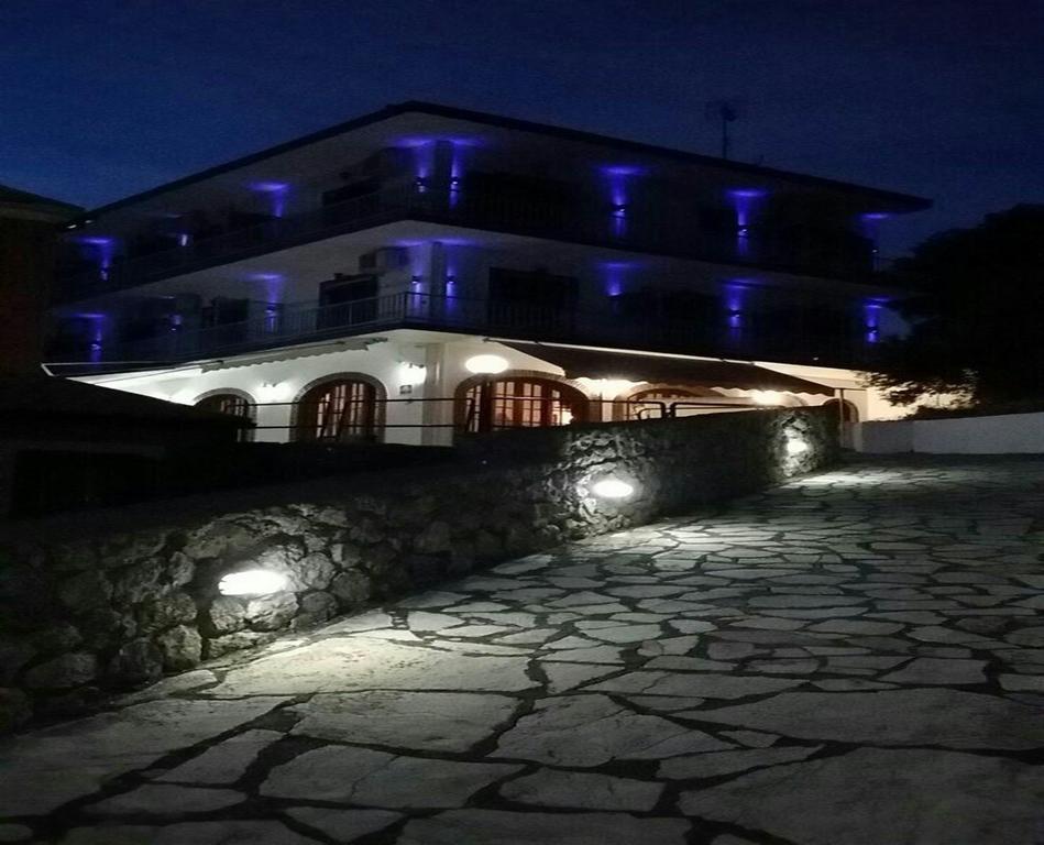 Thomas Art Hotel Pélekasz Kültér fotó