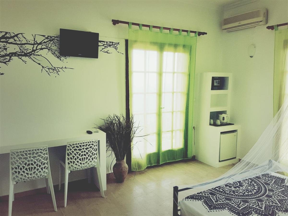Thomas Art Hotel Pélekasz Kültér fotó